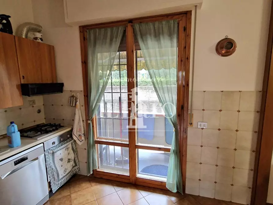 Immagine 11 di Villetta a schiera in vendita  a Campi Bisenzio