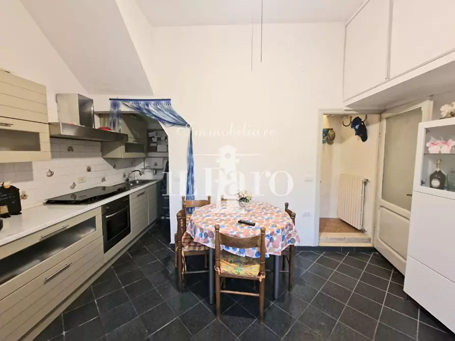 Immagine 5 di Terratetto in vendita  a Campi Bisenzio