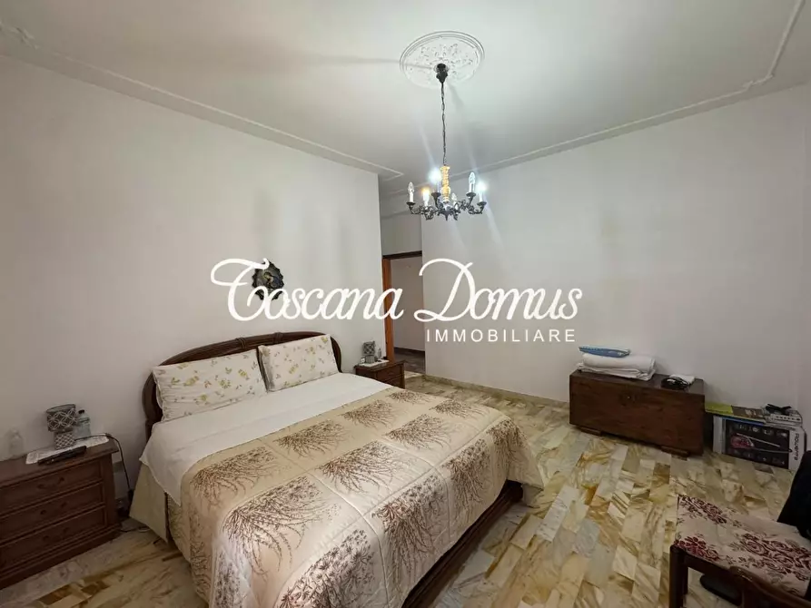 Immagine 19 di Appartamento in vendita  a Siena