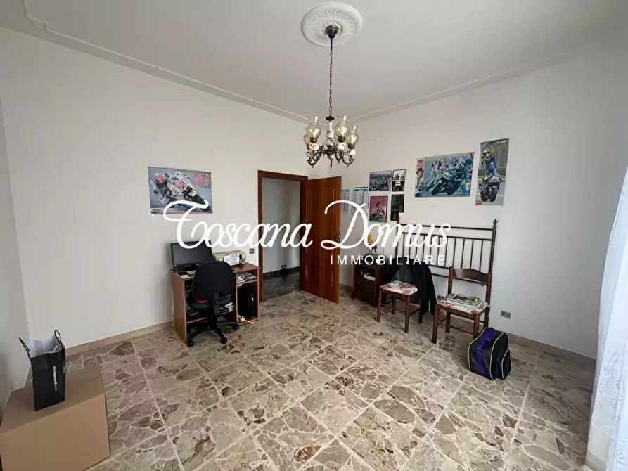 Immagine 21 di Appartamento in vendita  a Siena