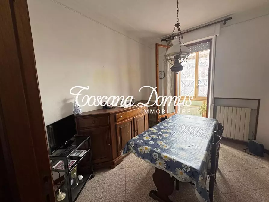 Immagine 4 di Appartamento in vendita  a Siena