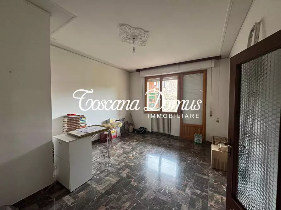 Immagine 10 di Appartamento in vendita  a Siena