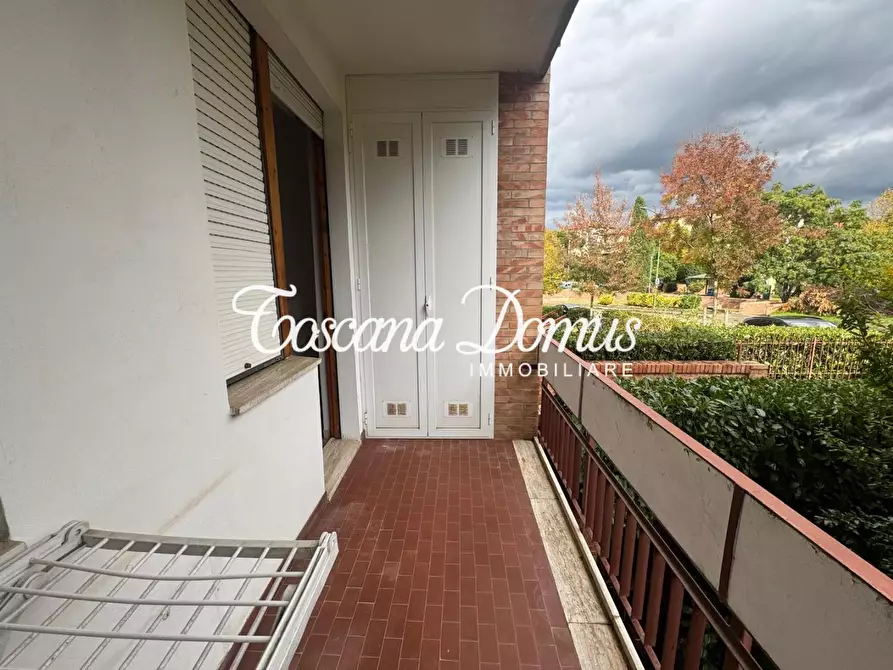 Immagine 12 di Appartamento in vendita  a Siena