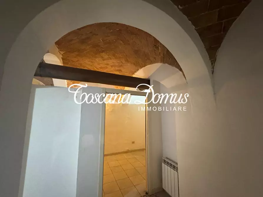 Immagine 3 di Appartamento in vendita  a Siena