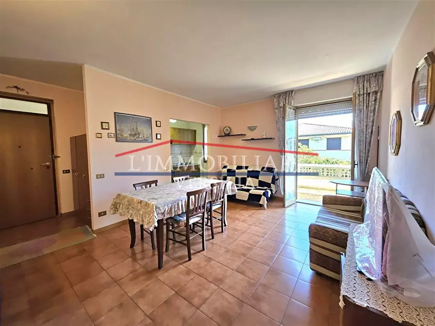 Immagine 22 di Appartamento in vendita  a Massa