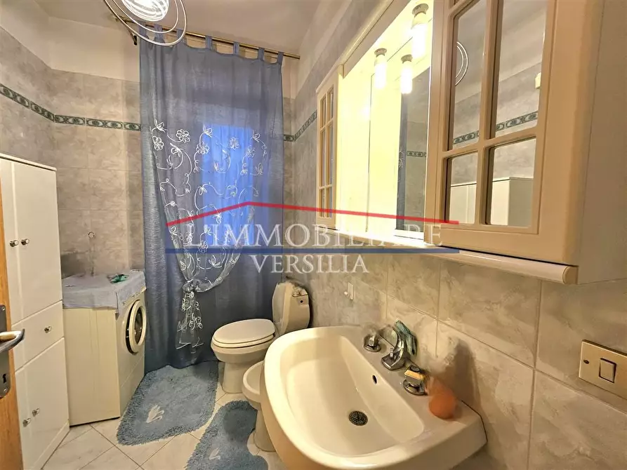 Immagine 15 di Appartamento in vendita  a Massa