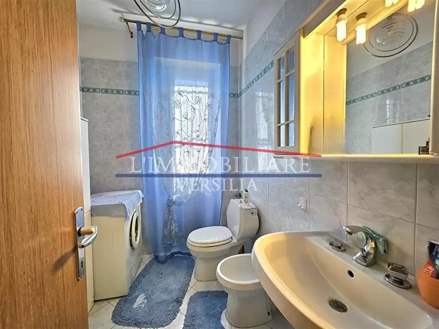 Immagine 30 di Appartamento in vendita  a Massa