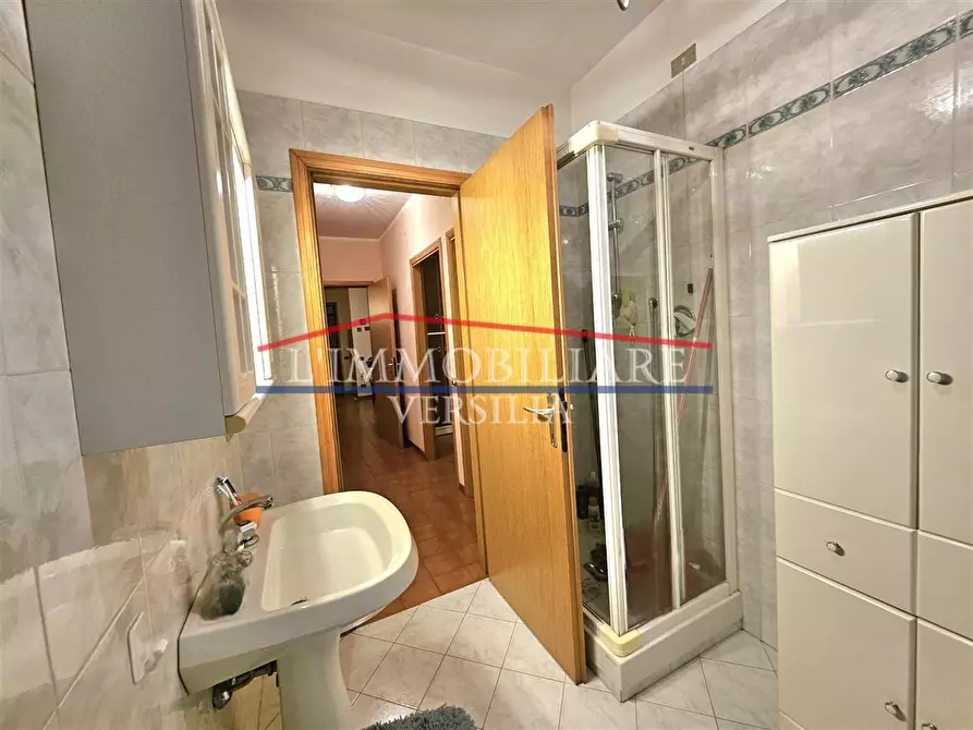 Immagine 13 di Appartamento in vendita  a Massa