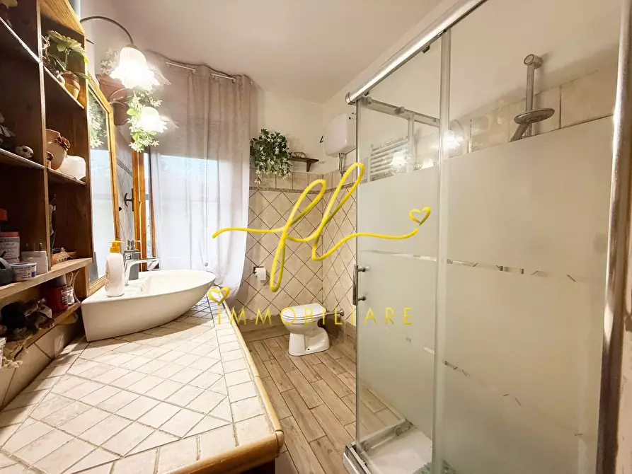 Immagine 24 di Appartamento in vendita  a Rosignano Marittimo