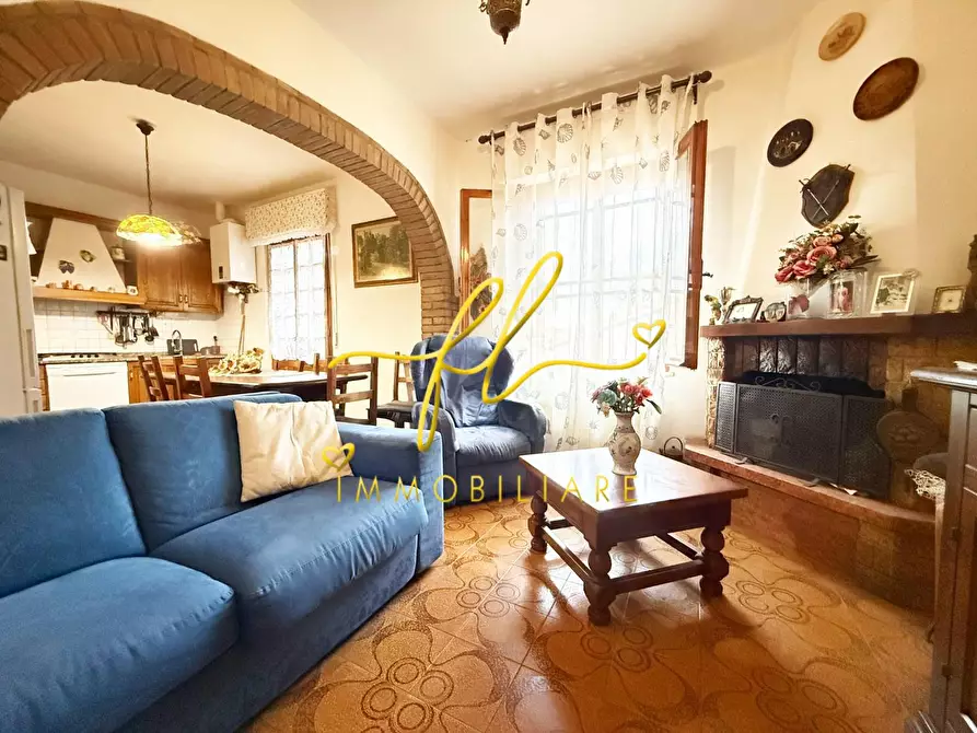 Immagine 1 di Appartamento in vendita  a Rosignano Marittimo