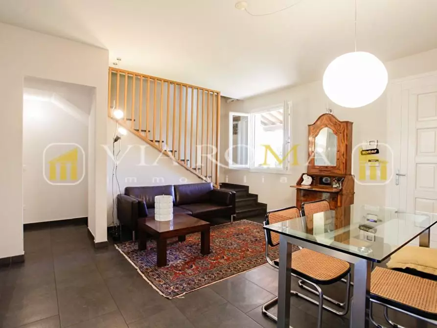 Immagine 6 di Casa trifamiliare in vendita  a Lucca