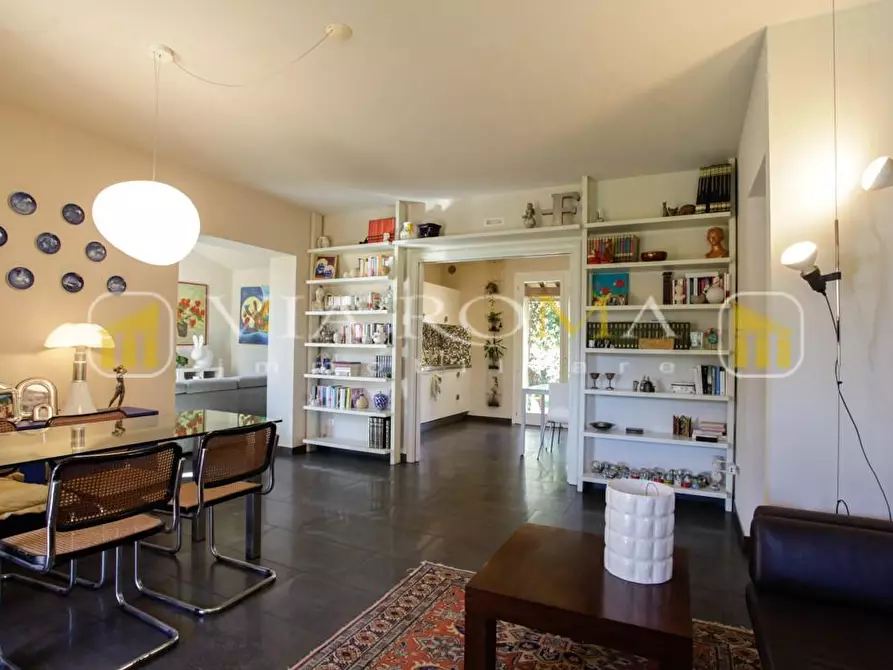 Immagine 4 di Casa trifamiliare in vendita  a Lucca