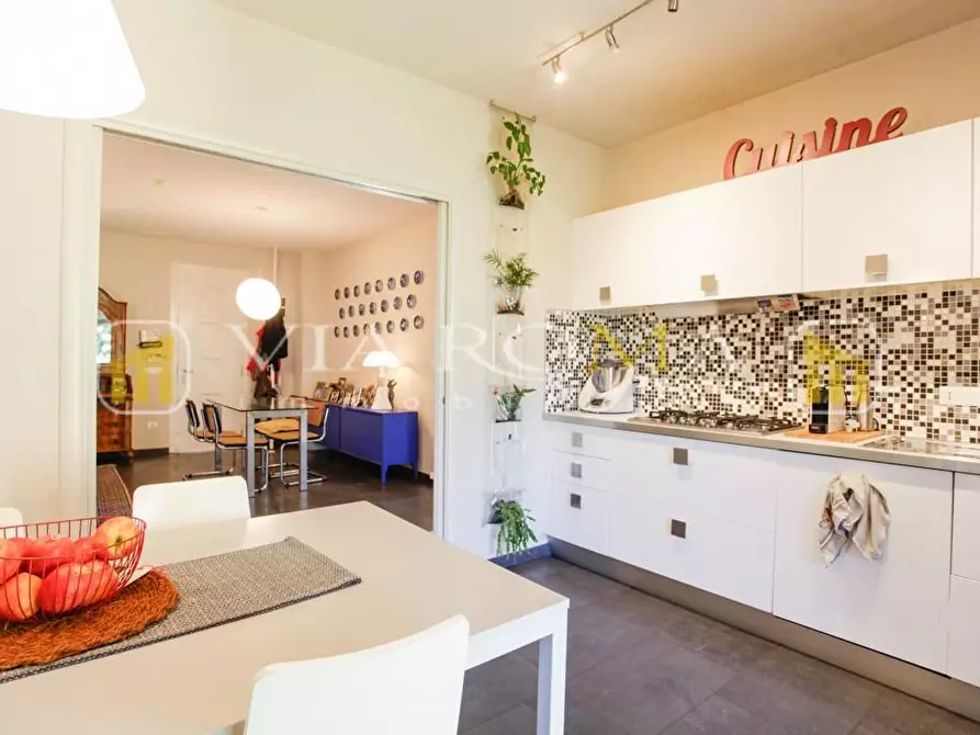 Immagine 12 di Casa trifamiliare in vendita  a Lucca