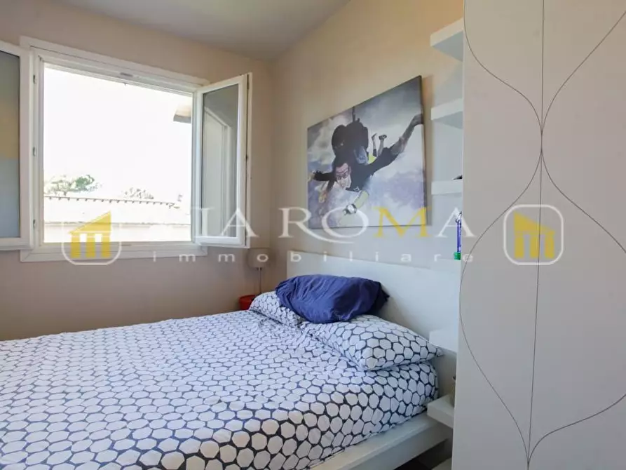 Immagine 32 di Casa trifamiliare in vendita  a Lucca