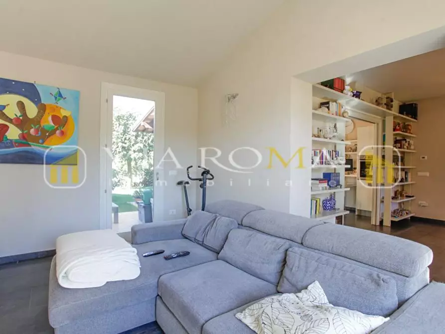 Immagine 10 di Casa trifamiliare in vendita  a Lucca