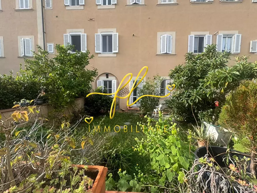 Immagine 24 di Appartamento in vendita  a Livorno