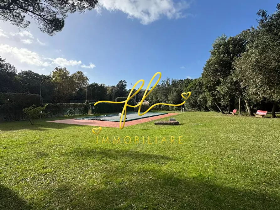 Immagine 25 di Appartamento in vendita  a Livorno