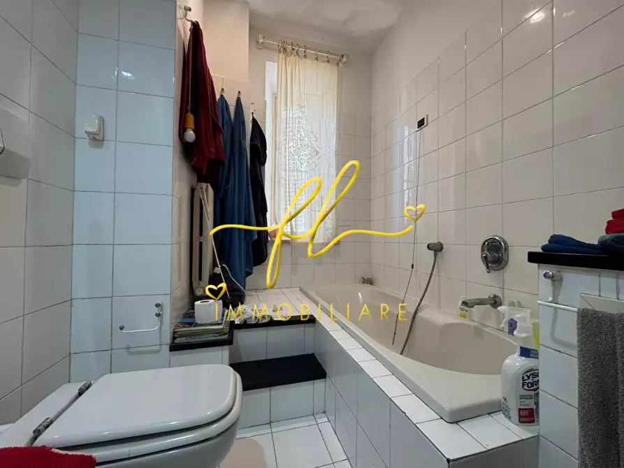 Immagine 12 di Appartamento in vendita  a Livorno