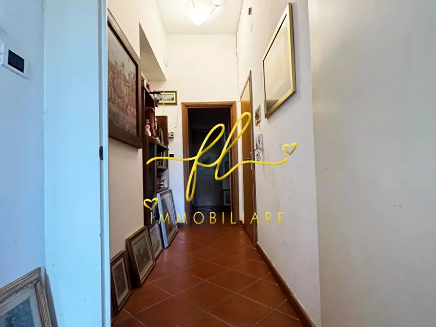 Immagine 14 di Appartamento in vendita  a Livorno