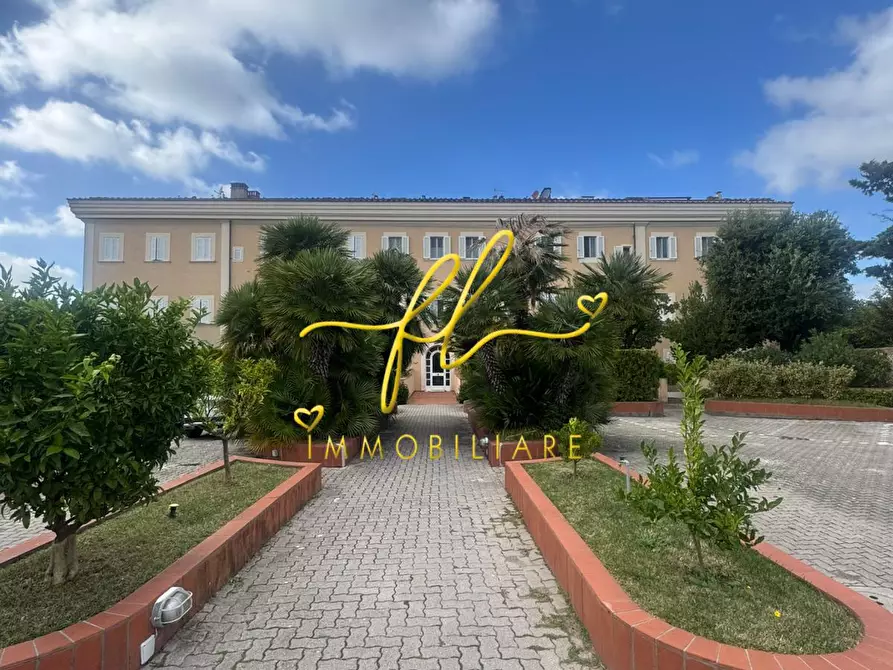 Immagine 23 di Appartamento in vendita  a Livorno