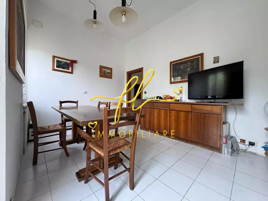 Immagine 1 di Appartamento in vendita  a Livorno