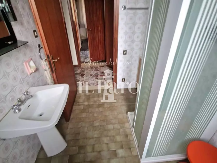 Immagine 22 di Casa indipendente in vendita  a Campi Bisenzio