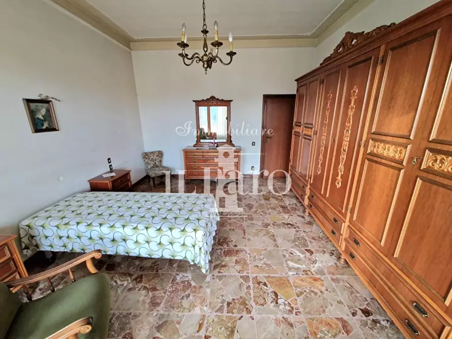 Immagine 29 di Casa indipendente in vendita  a Campi Bisenzio