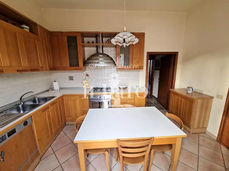 Immagine 15 di Casa indipendente in vendita  a Campi Bisenzio