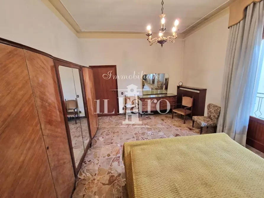 Immagine 37 di Casa indipendente in vendita  a Campi Bisenzio