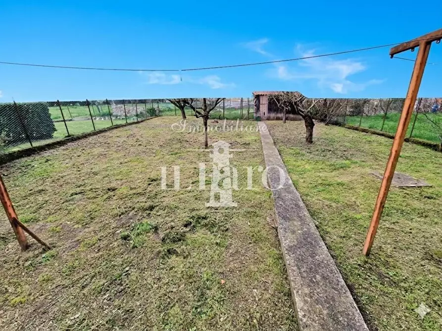 Immagine 3 di Casa indipendente in vendita  a Campi Bisenzio