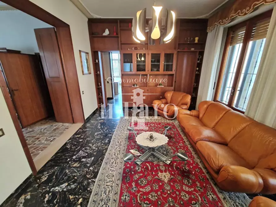 Immagine 5 di Casa indipendente in vendita  a Campi Bisenzio