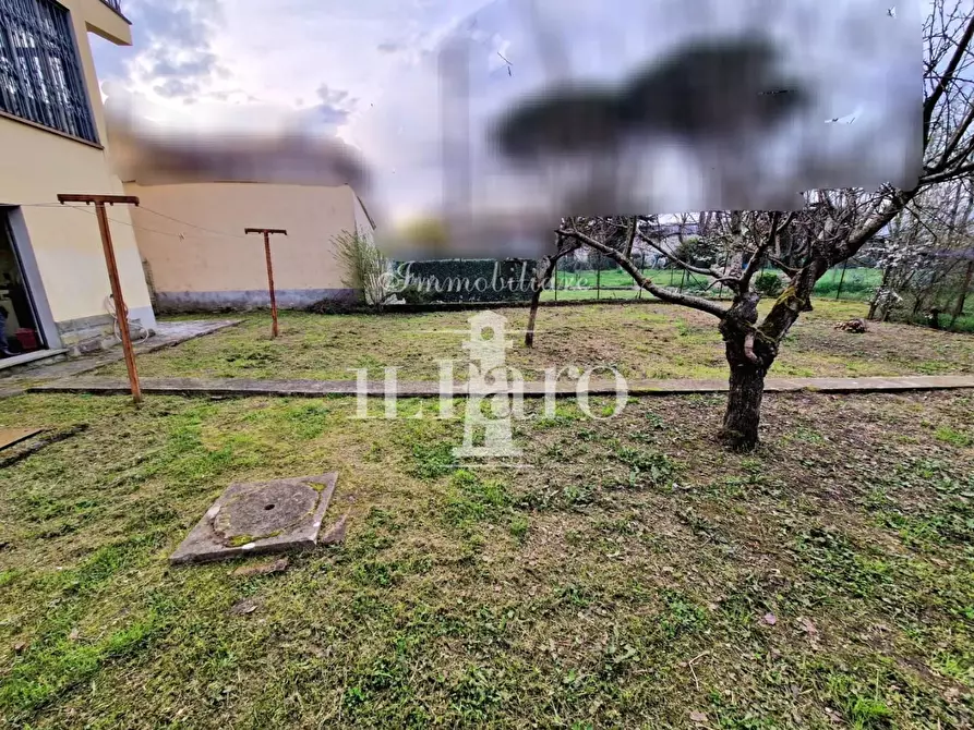 Immagine 4 di Casa indipendente in vendita  a Campi Bisenzio