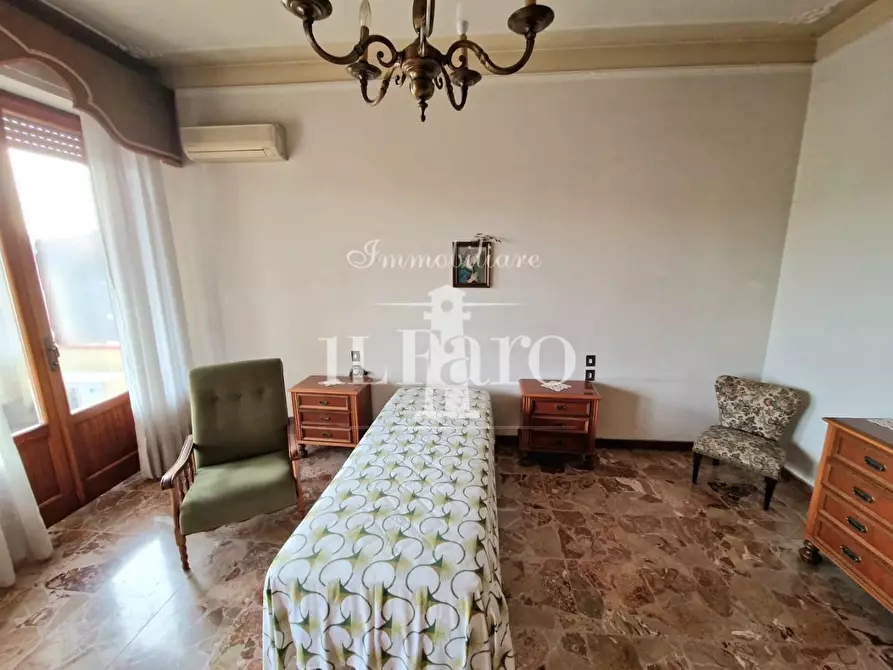 Immagine 31 di Casa indipendente in vendita  a Campi Bisenzio