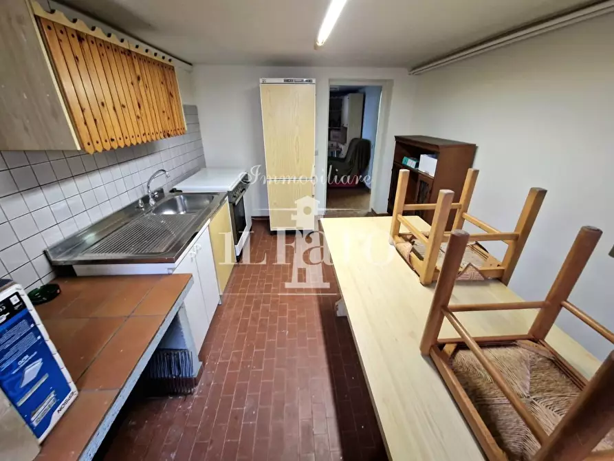Immagine 45 di Casa indipendente in vendita  a Campi Bisenzio