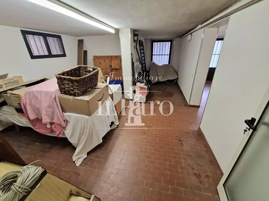 Immagine 48 di Casa indipendente in vendita  a Campi Bisenzio