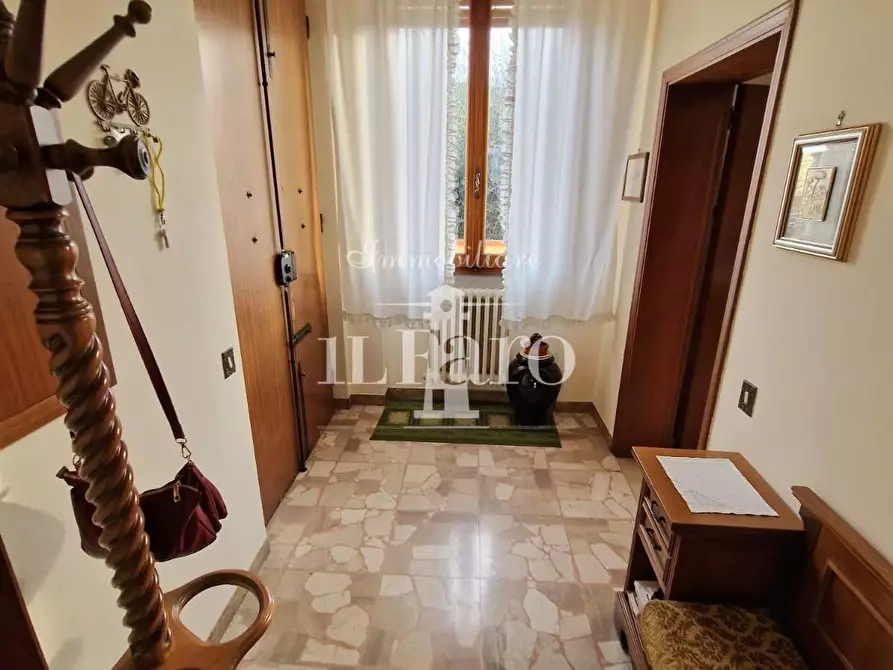 Immagine 38 di Casa indipendente in vendita  a Campi Bisenzio