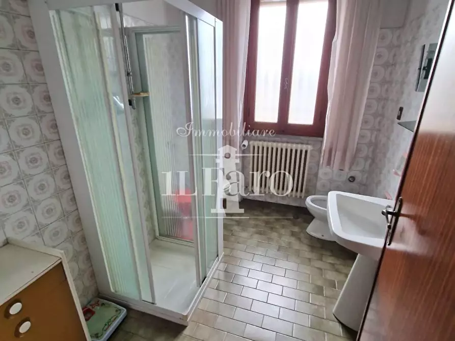 Immagine 21 di Casa indipendente in vendita  a Campi Bisenzio