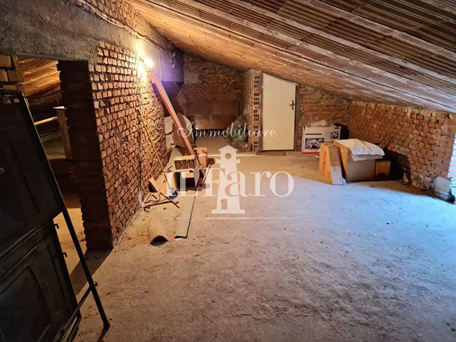 Immagine 53 di Casa indipendente in vendita  a Campi Bisenzio