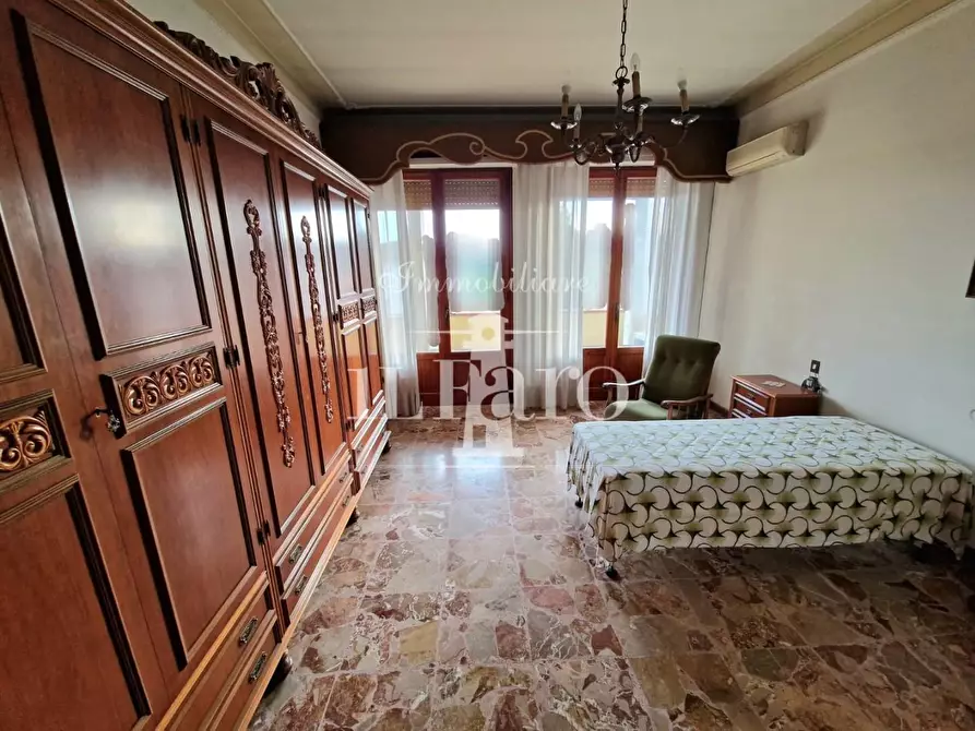 Immagine 30 di Casa indipendente in vendita  a Campi Bisenzio