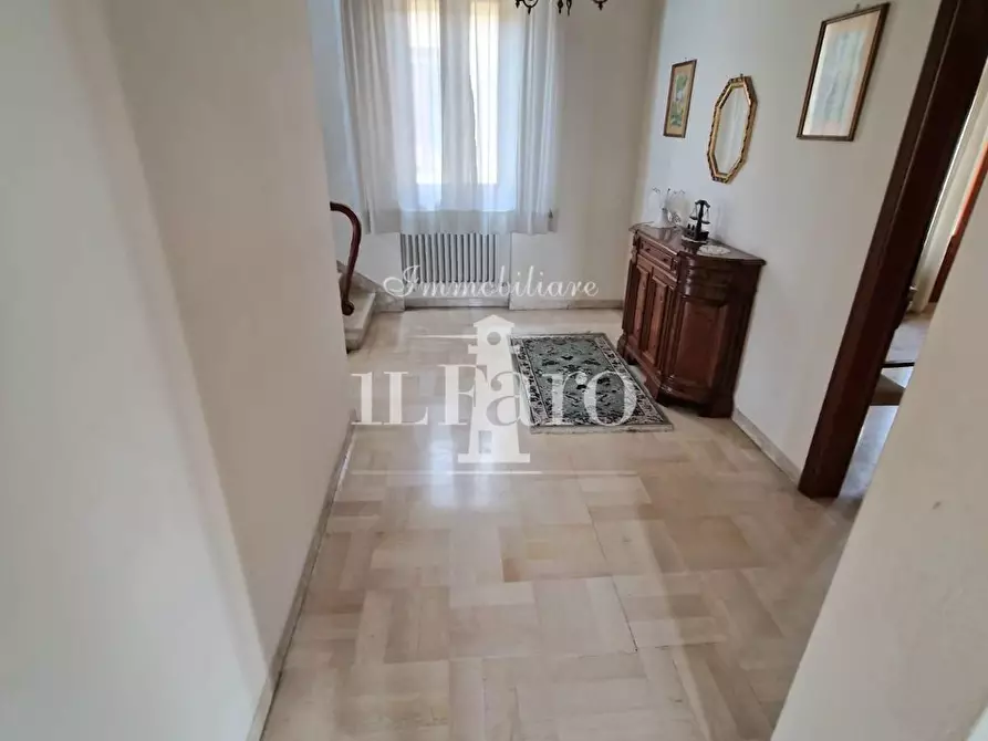 Immagine 33 di Casa indipendente in vendita  a Campi Bisenzio