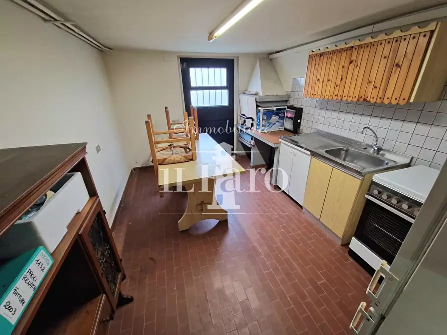 Immagine 44 di Casa indipendente in vendita  a Campi Bisenzio