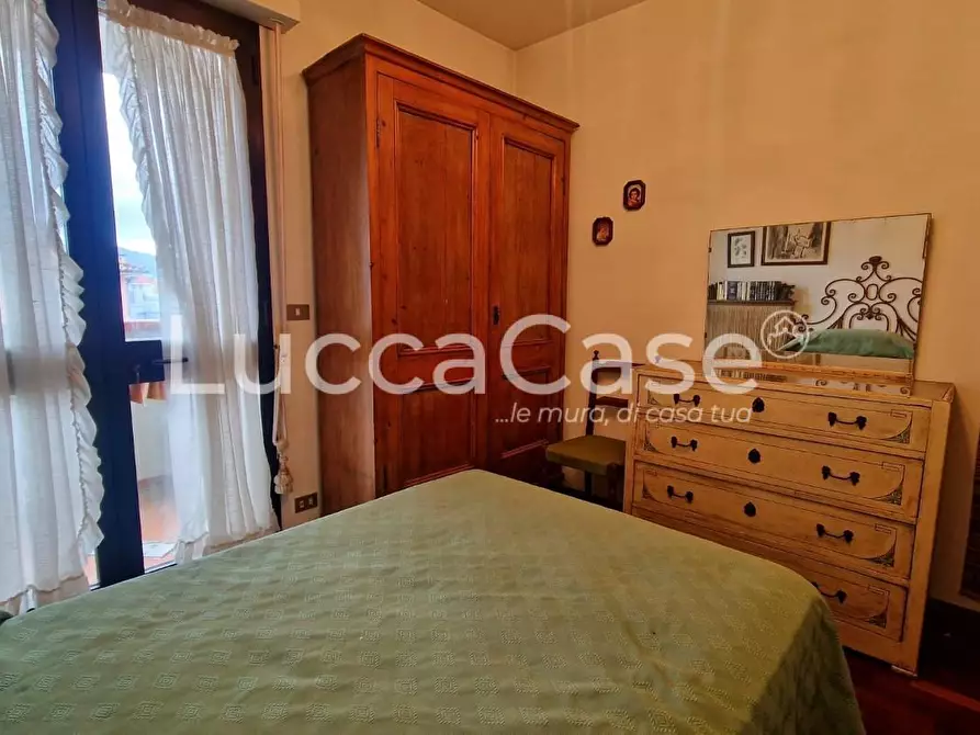 Immagine 33 di Appartamento in vendita  a Lucca