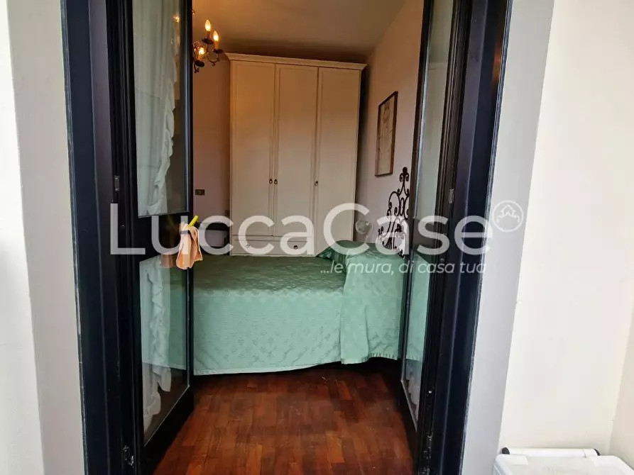 Immagine 32 di Appartamento in vendita  a Lucca