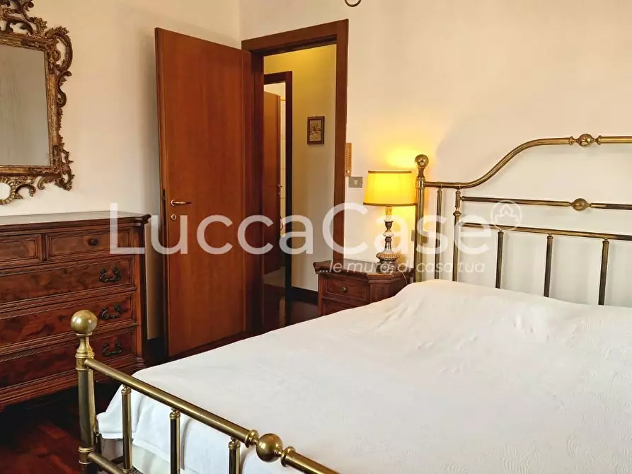 Immagine 31 di Appartamento in vendita  a Lucca