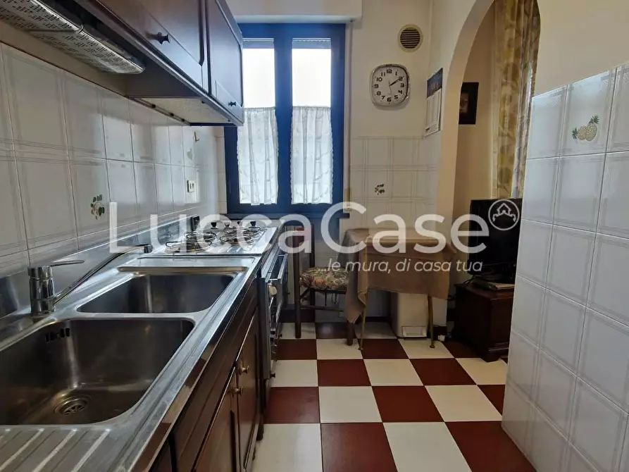 Immagine 23 di Appartamento in vendita  a Lucca