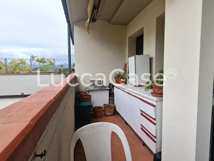 Immagine 25 di Appartamento in vendita  a Lucca