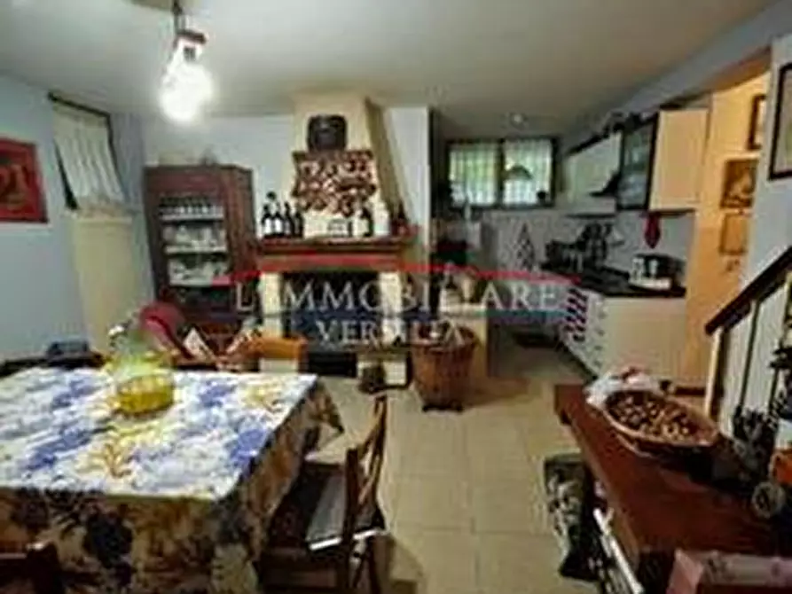 Immagine 20 di Appartamento in vendita  a Massa