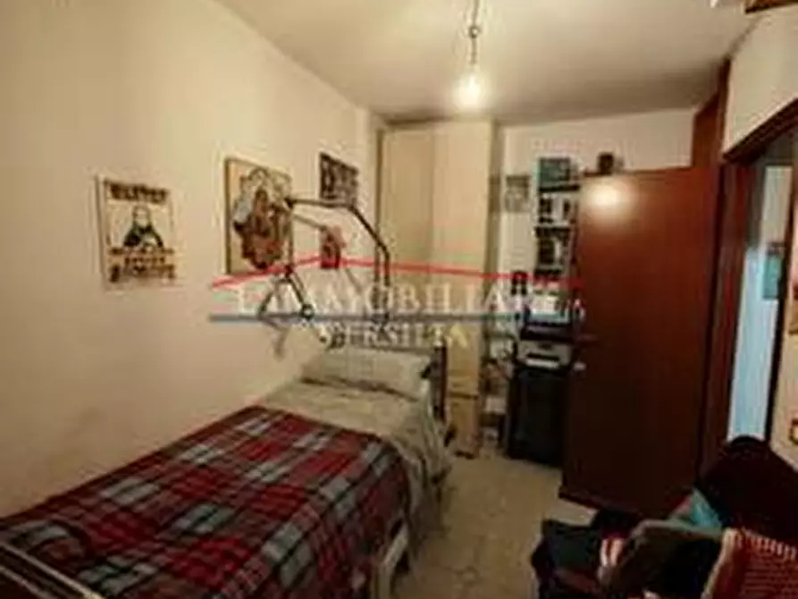 Immagine 15 di Appartamento in vendita  a Massa