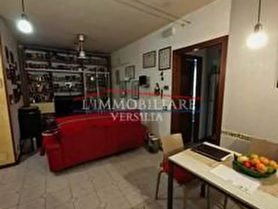 Immagine 11 di Appartamento in vendita  a Massa