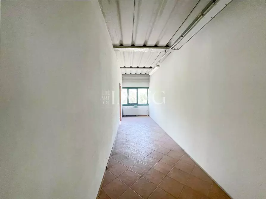 Immagine 19 di Capannone industriale in vendita  a Gallicano